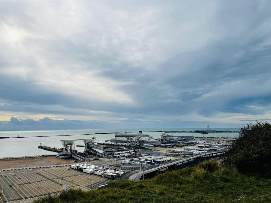 Modern 2 Bedroom Flat By Dover Port, Castle& Sea! Luaran gambar